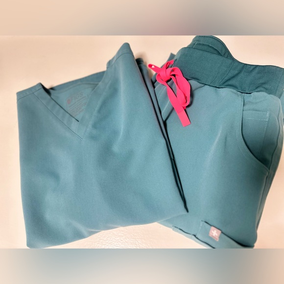 Figs Other - Figs hydrogreen scrubs- Small rafaela remix top and small-tall yola remix pants